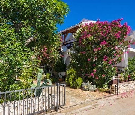 Apartment "Marija" - Otok Vir Luaran gambar